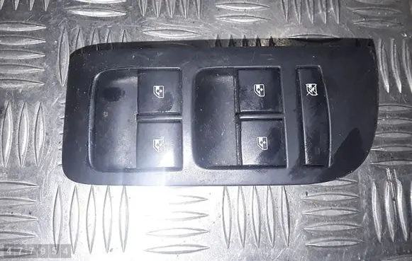 Opel Zafira C Electric window control switch 13305009