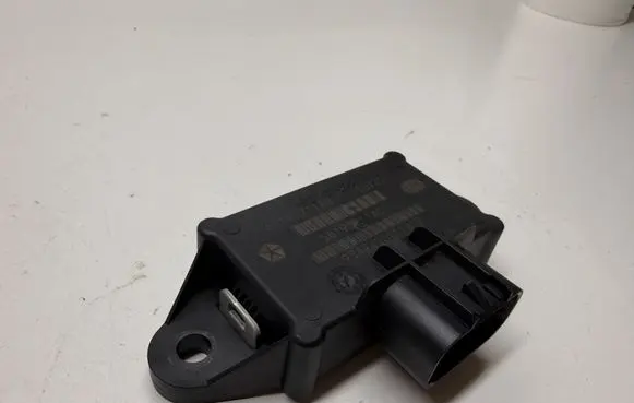 Chrysler Pacifica Fuel injection pump control unit/module 68193711AC 9347420111417