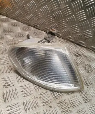 Seat Alhambra (Mk1) Front indicator light