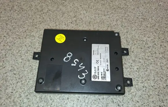Volkswagen PASSAT B6 Bluetooth control unit module 5N0035730B 00233D0423D8