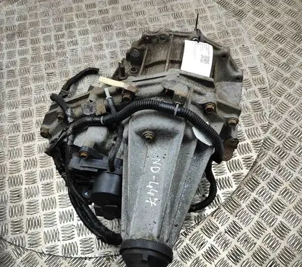 Nissan NP300 Gearbox transfer box case 33100EA31B