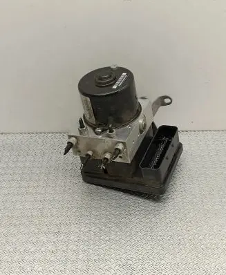 BMW 1 E81 E87 ABS Pump 6787837 000404014F2 10096008413