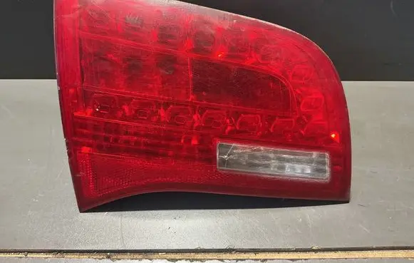 Audi A6 S6 C6 4F Tailgate rear/tail lights 4F9945093C 89037753