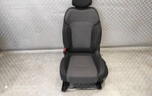 Renault Megane IV Front driver seat 