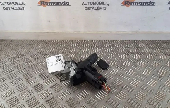 Mercedes-Benz A W168 Ignition lock 267102334