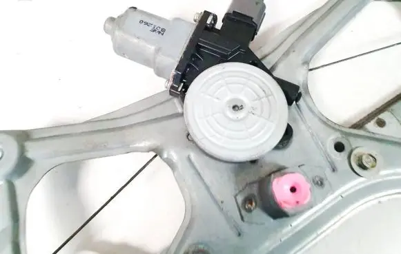 Honda Civic Front door window regulator motor 801260