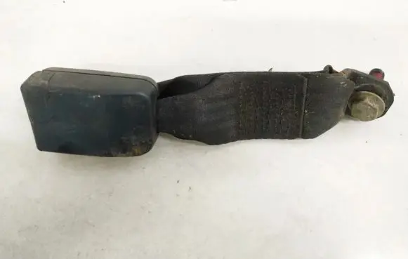 Mitsubishi Space Star Rear seatbelt buckle