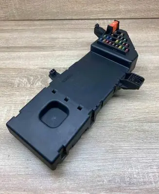 Saab 9-3 Ver2 Fuse module 12757999 12798346