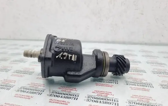 Volkswagen PASSAT B5 Vacuum pump 028207A