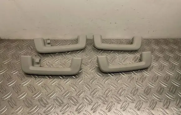 Ford C-MAX II A set of handles for the ceiling 