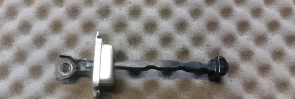 Mazda 3 III Front door check strap stopper