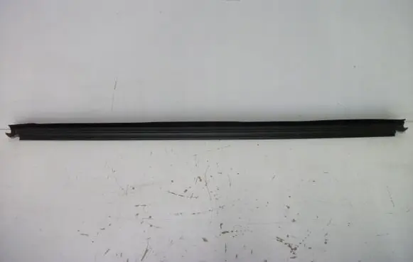Mercedes-Benz B W247 Rubber seal rear door window/glass A2477252100