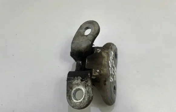 Toyota Corolla E140 E150 Front door lower hinge 