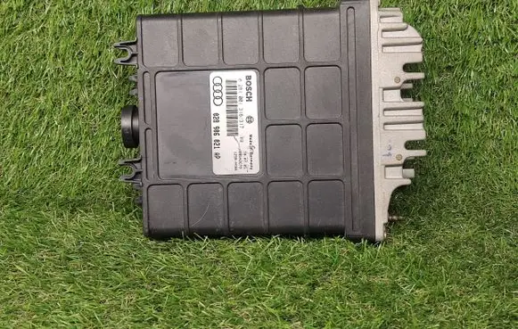 Audi 80 90 S2 B4 Engine control unit/module ECU 028906021AP 0281001316