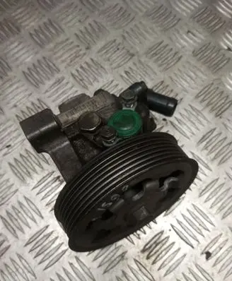 Honda FR-V Power steering pump RJL002922E