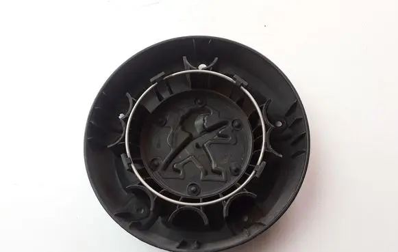 Peugeot Partner R16 wheel hub/cap/trim 9808342277