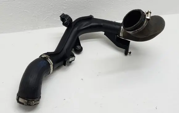 Volkswagen Tiguan Intercooler hose/pipe 5N0145770A