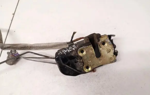 Chrysler 300 - 300C Front door lock
