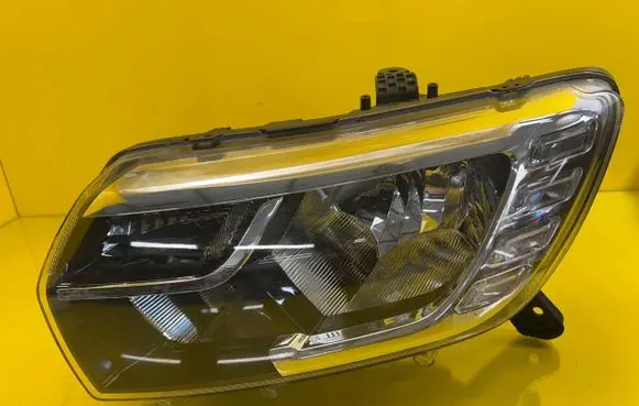 Dacia Sandero Headlight/headlamp 260608143R