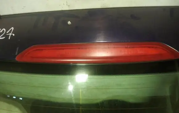 Volkswagen Polo Third/center stoplight