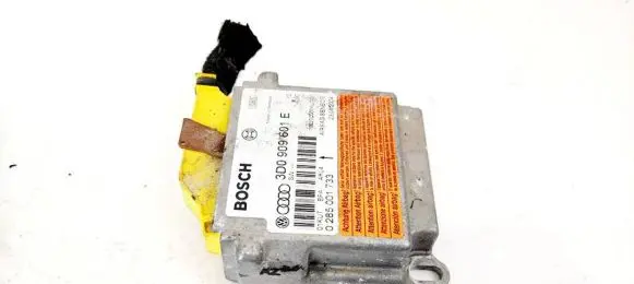 Volkswagen Touareg I Airbag control unit/module 3D0909601E 0285001733