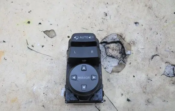 Hyundai i30 Fog light switch 93530-G3030
