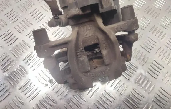 BMW 2 F45 Rear brake caliper 6798957 34216860005 34206883025
