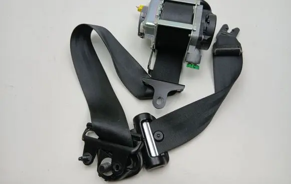 Volvo V60 Front seatbelt 39818841 616155700