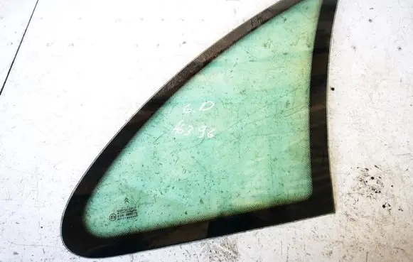 Rear side window