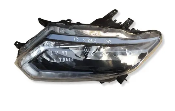 Nissan X-Trail T32 Headlight/headlamp 