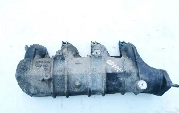 Citroen C5 Intake manifold 9635616310
