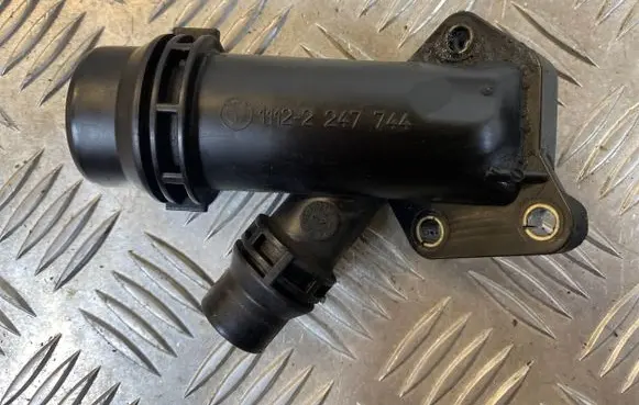 BMW 5 E60 E61 Engine coolant pipe/hose 11122247744 2247744