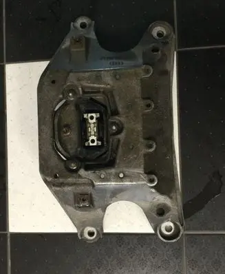 Audi A4 S4 B8 8K Gearbox mounting bracket 80399263