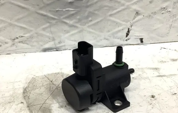Citroen C5 Turbo solenoid valve 9652862380