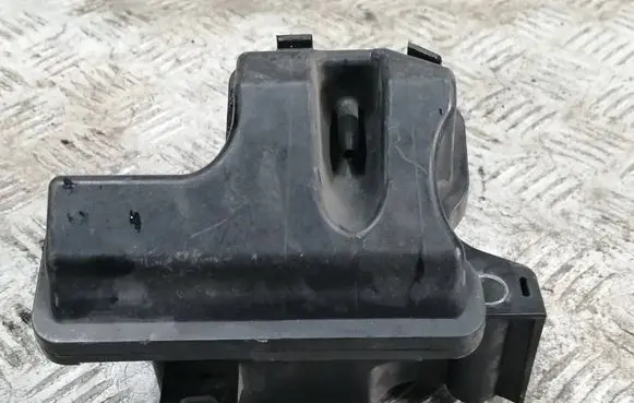 Opel Corsa E Vacuum air tank 55571341