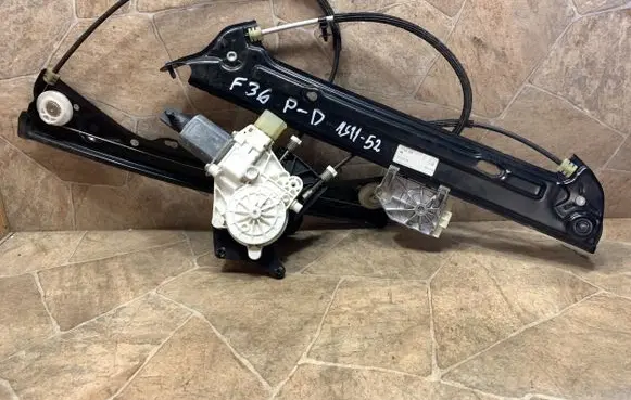 BMW 4 F36 Gran coupe Front door window regulator with motor 7326328