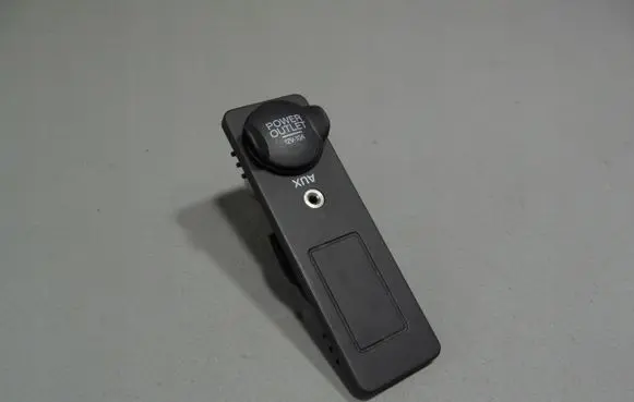 Jaguar XF X250 AUX in-socket connector 8X2319C166BA