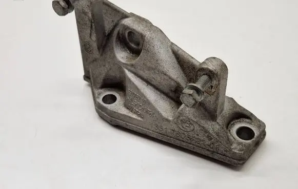 BMW 3 E92 E93 Fuel pump bracket 7805421