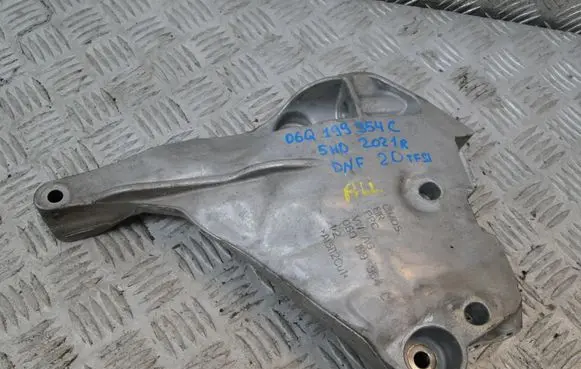 Volkswagen Golf VIII Engine mount bracket 06Q199354C