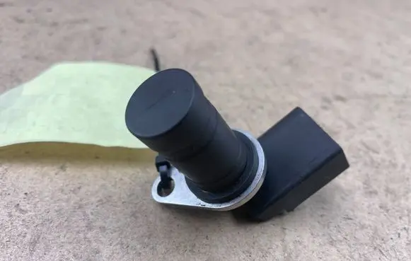 BMW 5 E39 Crankshaft position sensor 1709616 12141709616
