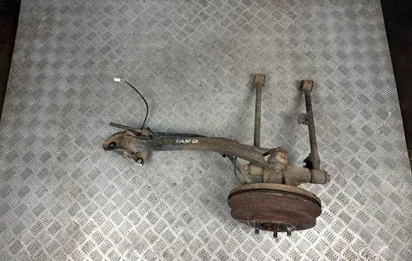 Rear wheel hub