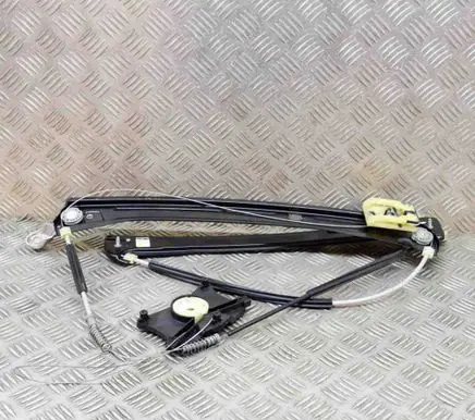 Volkswagen Tiguan Front door electric window regulator 5NA837461A