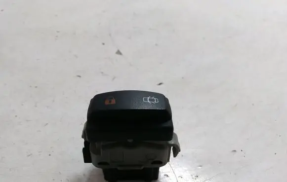 Renault Trafic II (X83) Central locking switch button 179029A 2808201