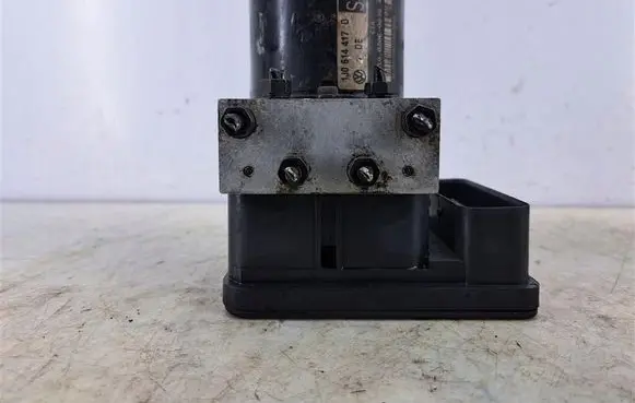 Seat Leon (1M) ABS Pump 1J0614417D