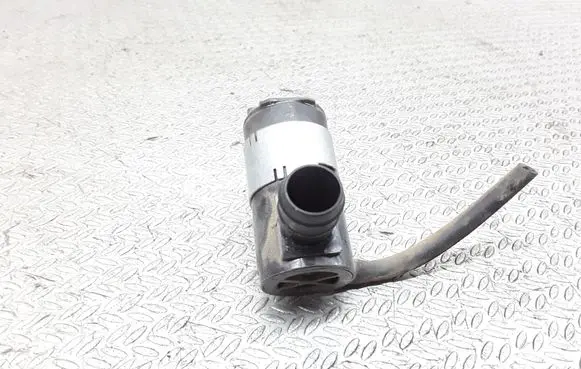 Mitsubishi Pajero Windscreen/windshield washer pump