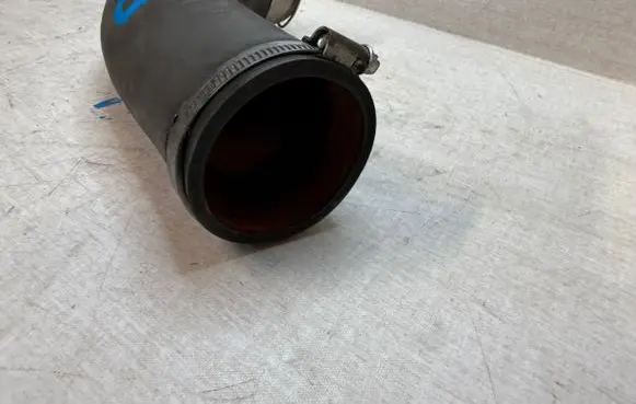 Volvo S60 Intercooler hose/pipe 32222268 V2982018