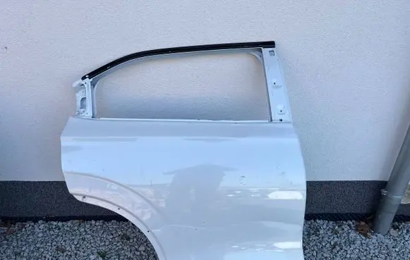 Honda HR-V Rear door