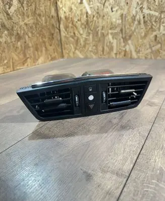 Mercedes-Benz E C207 W207 Dash center air vent grill A2078300054