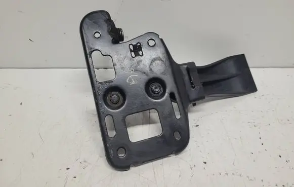 Audi A6 S6 C6 4F Engine bonnet/hood lock/latch loop/hook 8T0823480