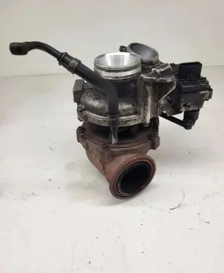 BMW 5 F10 F11 Turbo 8060945 0D001176R 7823202